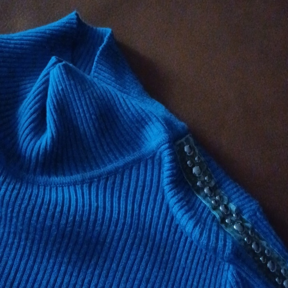-- Cache Blue Ribbed Knit Top - Picture 7 of 10